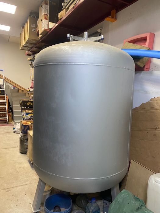 Гірдроакумулятор бак на 2м2