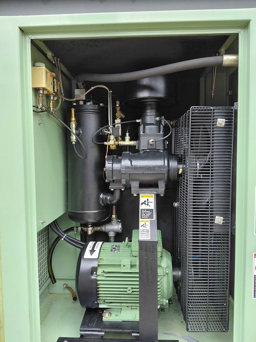 SPRĘŻARKA Śrubowa Kompresor SULLAIR 7,5 kw