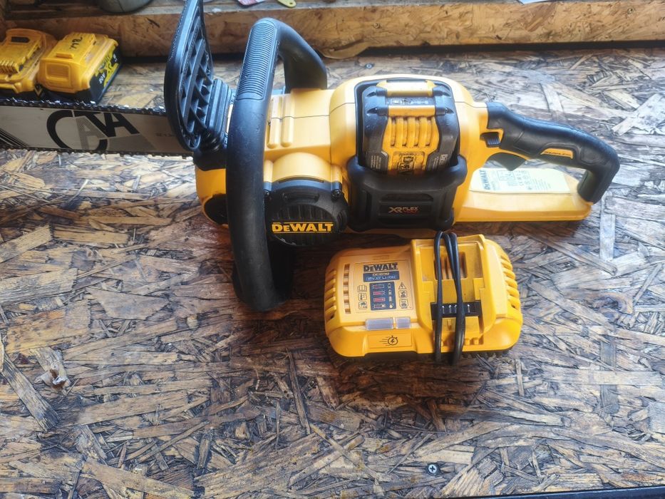 Piła łańcuchowa DeWalt dcm575 Aku 9ah ładowarka