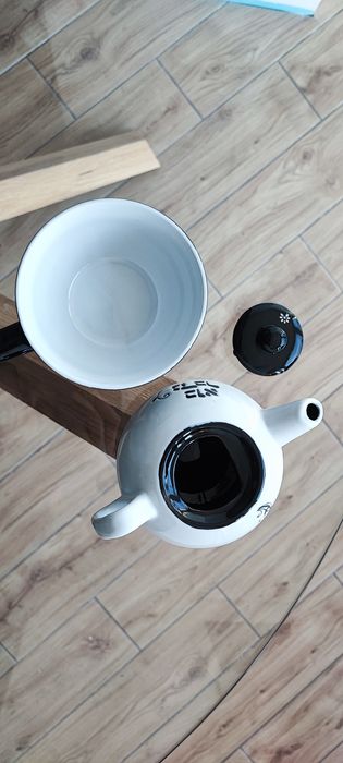 Чайний набір. Заварник, кружка, філіжанка, чайник