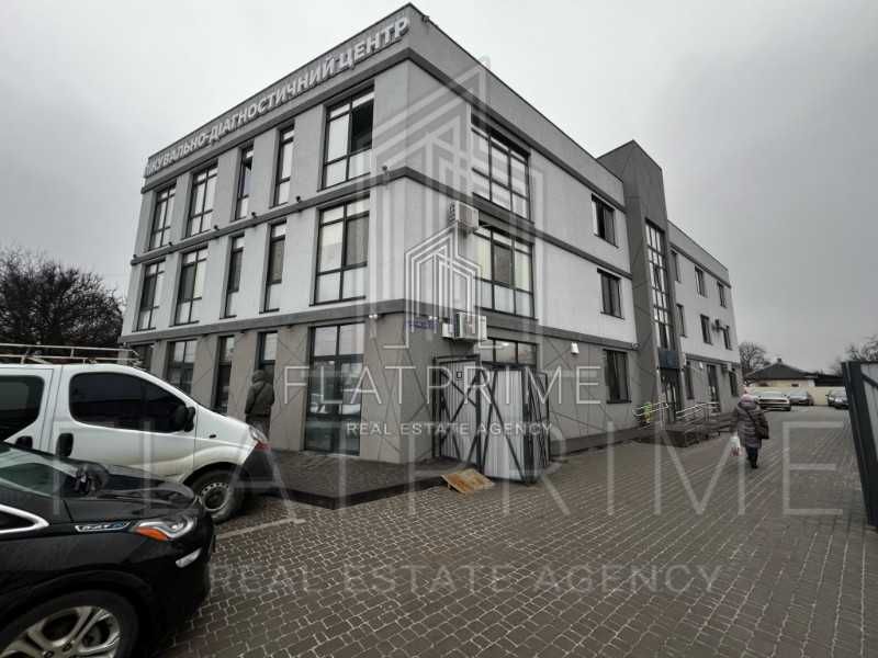 Продаж комерцiйна фасадна будiвля торгове примiщення