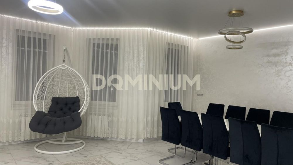 Продається новий сучасний будинок у м. Хуст