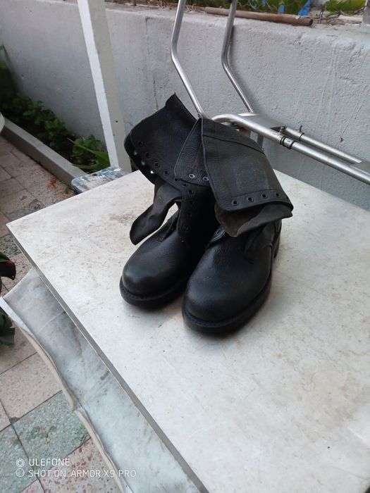 Botas da tropa nunca usadas 42