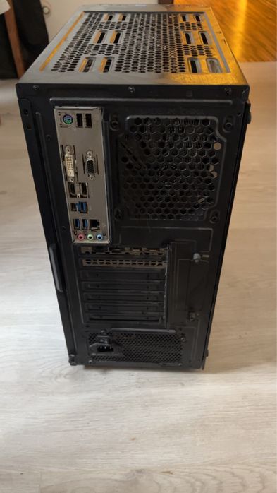 Komputer gamingowy z intel core i5 11400 oraz karta graficzną RTX 2060