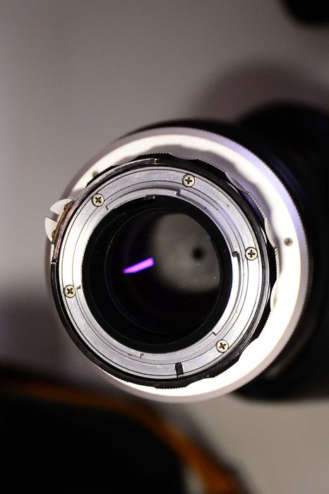 Продам объектив nikon 180/2.8 Ais В отличном состоянии