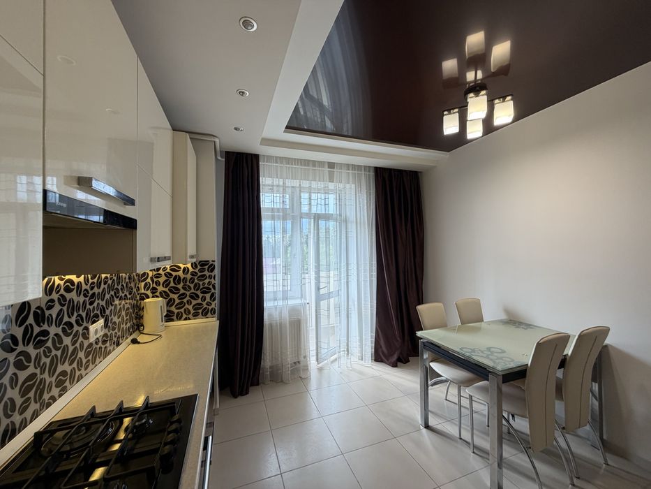 Оренда 2-кімнатна квартира  67 м² , вул .Лазаренка, 4Б , паркомісце , з тваринами можна