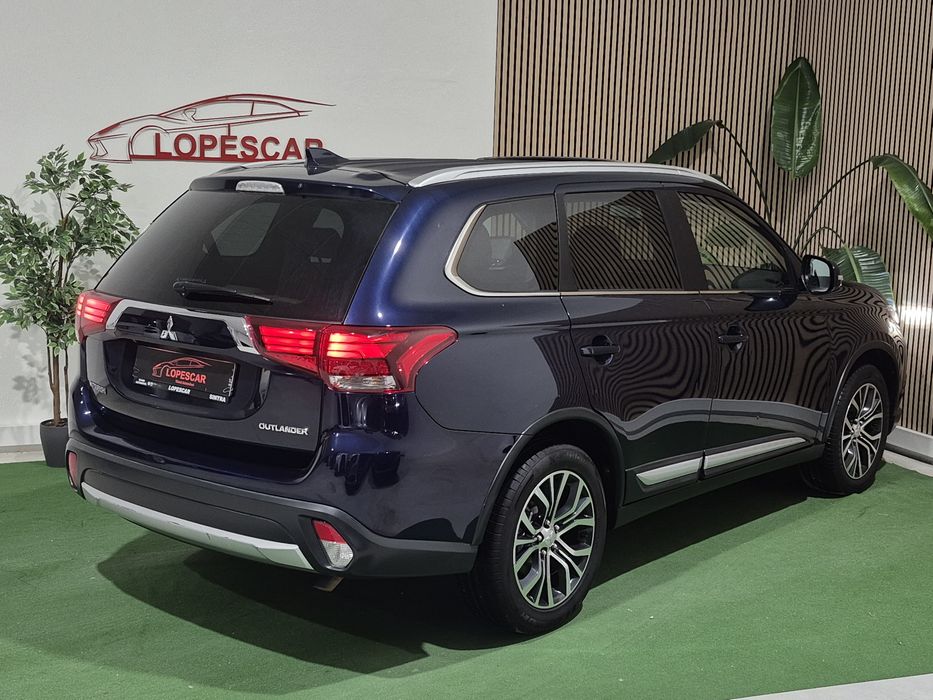 Mitsubishi Outlander 2.2DI-D 7 LUGARES - 109.000KM | GARANTIA | NAC