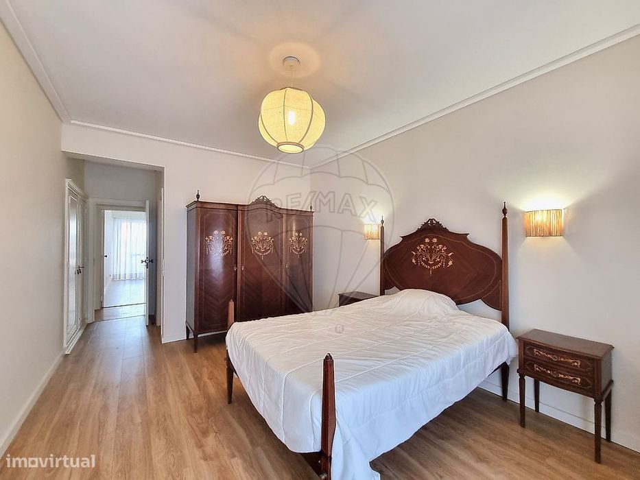 Apartamento T4 para arrendamento