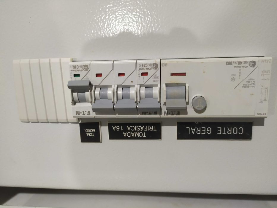 Electric Work Panel with Low Usage64286108845697121