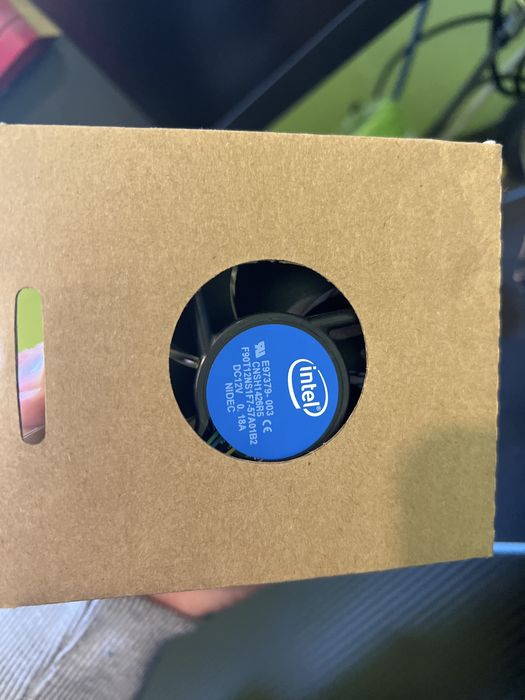 Intel celeron G5900 z chłodzeniem