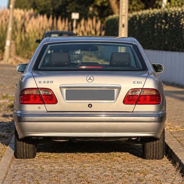 Mercedes-Benz E 220 CDI Elegance | Automático | 143cv | 218.000 Kms