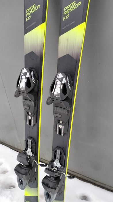 Narty Fischer Progressor F17+ Rs10 PR 17/18