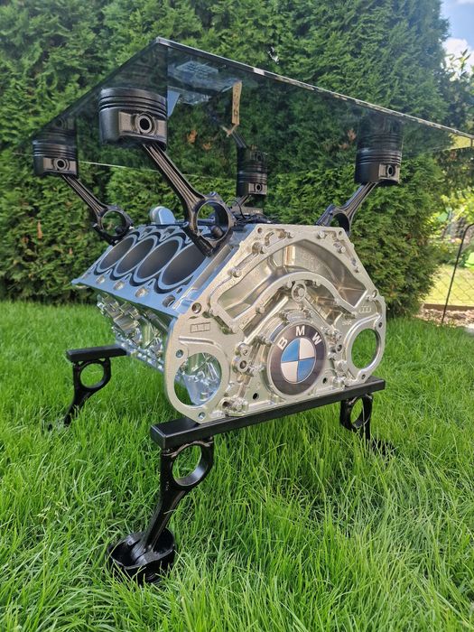 Stolik z Silnika BMW V8 CHROM