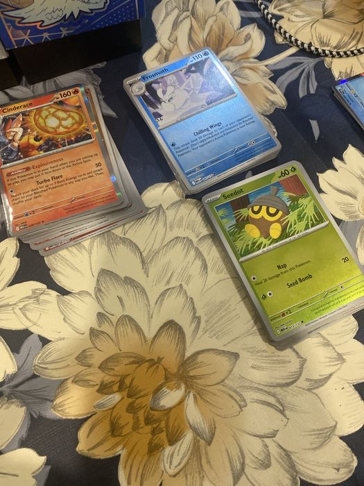 Vendo ou troco cartas pokemon mega e outras