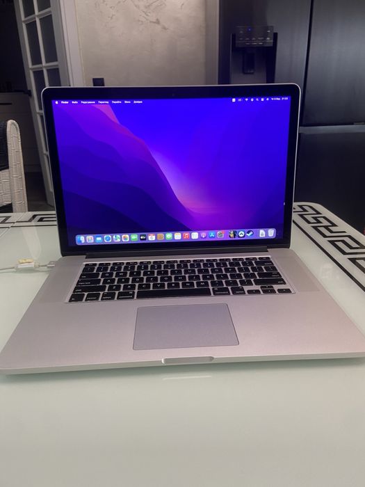 MacBook Pro (Retina, 15-inch, Mid 2015)