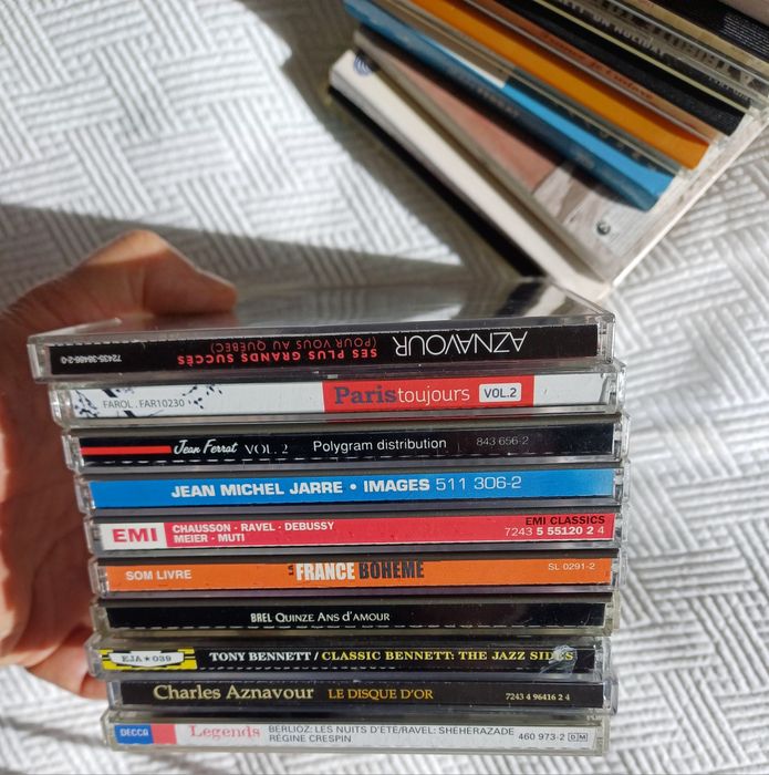 10 CDs música francesa: Charles  Aznavour,  Régine Crispin, etc.