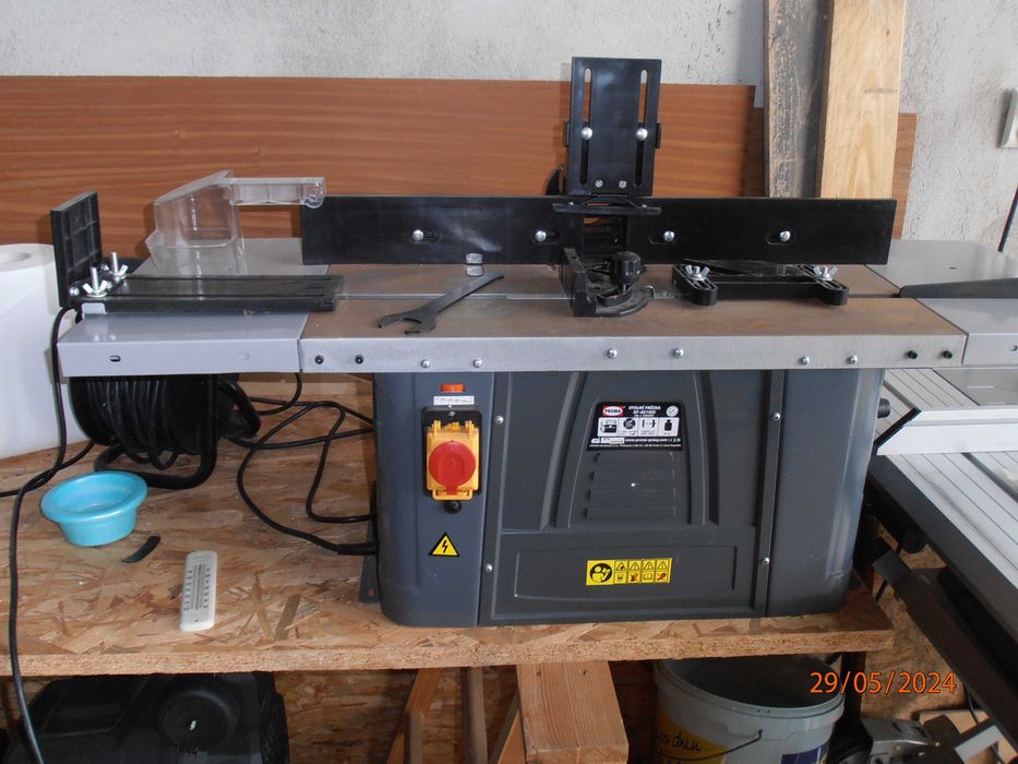 Frezarki  Stolowa i  reczna