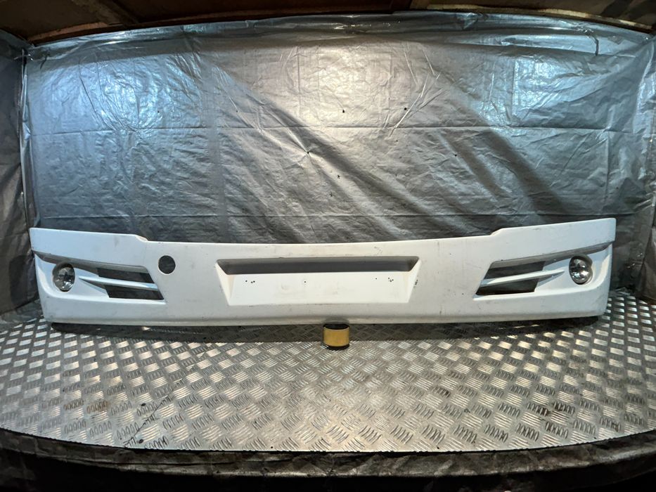 Zderzak Przód Isuzu Turquoise Autobus