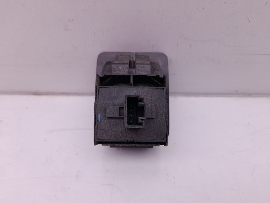 Comando / botão / interruptor vidros frente esquerdo VOLKSWAGEN Sciroc