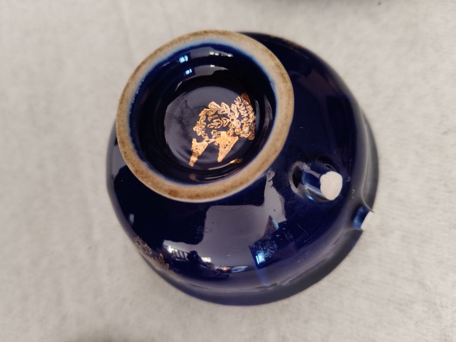 Porcelanowy Zestaw 2 filiżanek 3 spodków  i zakrywki