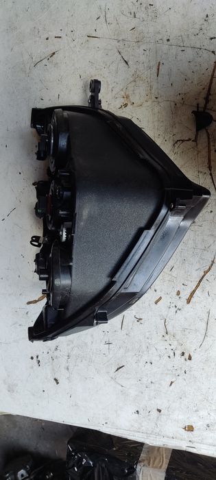 Suzuki GSX-R 750 k8 k9 L0 lampa 600