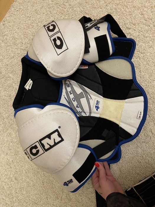 Хокейна екіпіровка