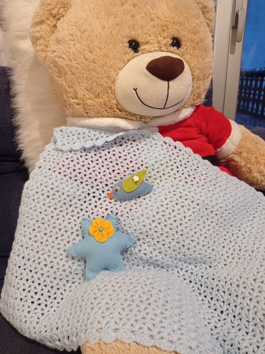 Manta de bebé  feita à mão nova.