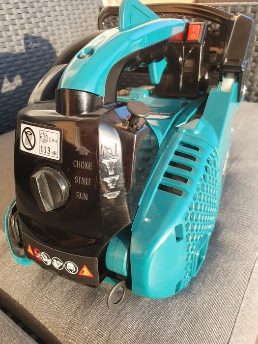 Mini Motosserra a Gasolina 25cc – Nova em Caixa
