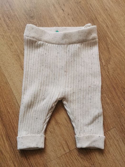 Dzianinowe prążkowane spodnie 56