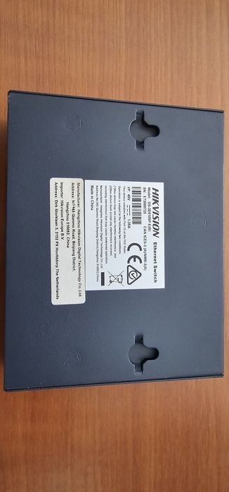 Switch Hikvision DS-3E0105P