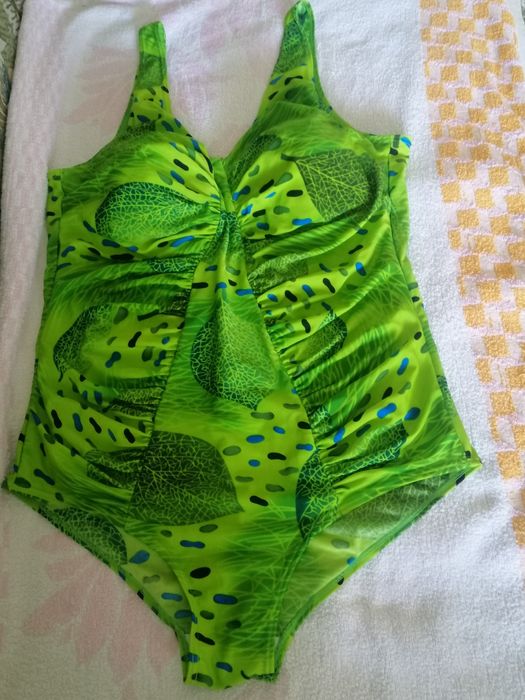 Продается купальник слитный большого размера