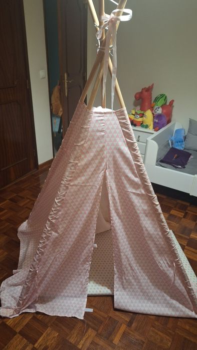 Tenda com colchão para criança