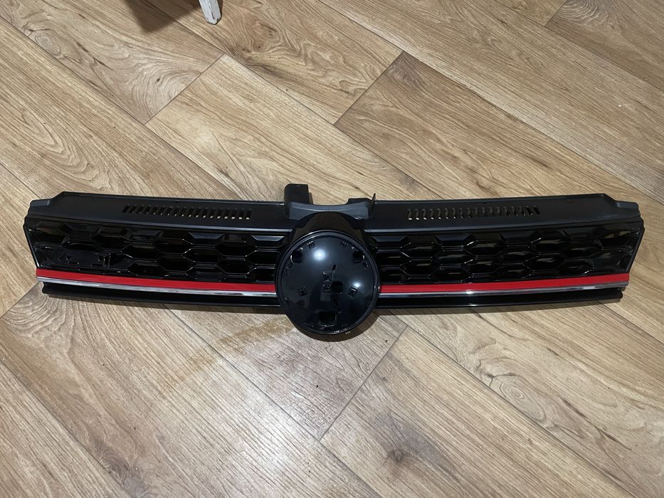 Решотка Golf7 Gti рестайлинг 17-20