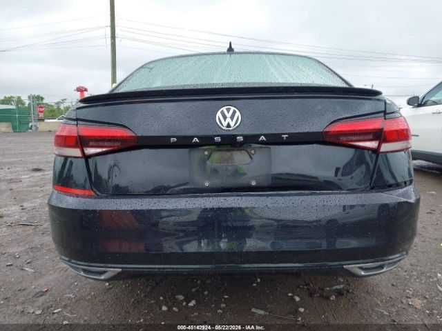 2021 Volkswagen Passat R-Line