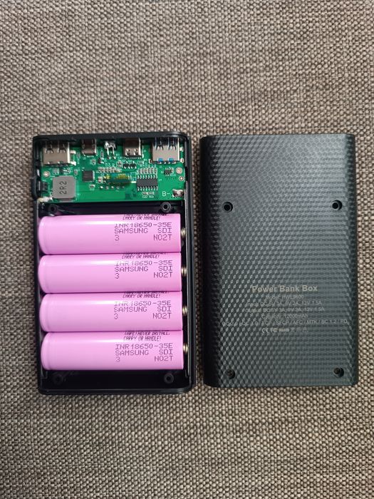 Повербанк 14000 мАг, на нових АКБ Samsung 3500 мАг,  Швидка зарядка