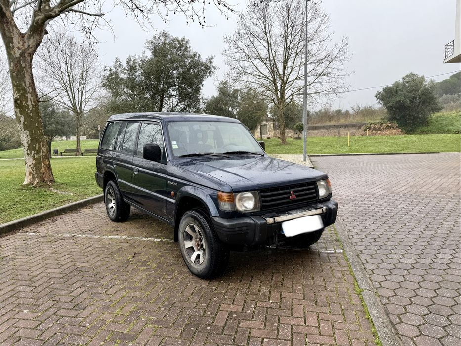 Mitsubishi  Pajero Longo 2.5 TD - 7 Lugares - 4x4 - Classe 1