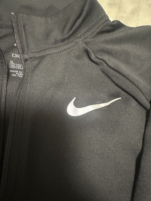 Лонгслів чорний  Nike