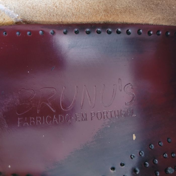 Sapatos mocassins bordô