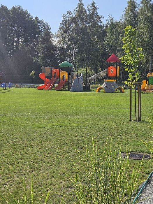 Domek letniskowy nad Jeziorem Białym.Plac zabaw.