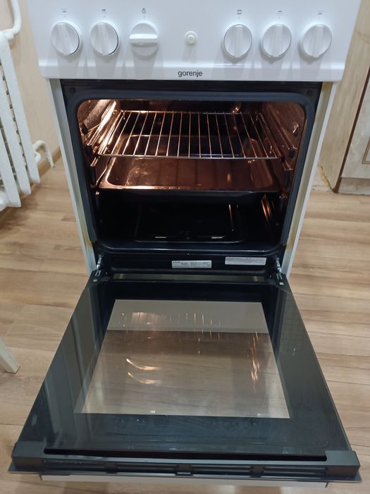 Газовая плита в хорошем состояннииии