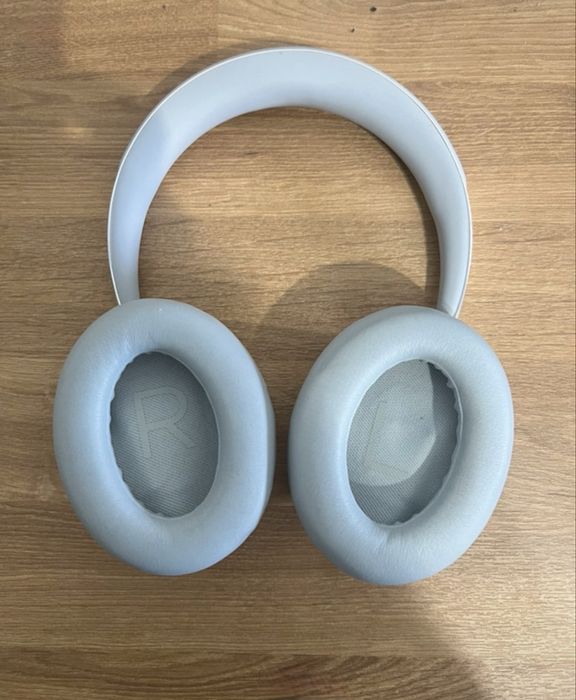 Bose nc 700 headphones