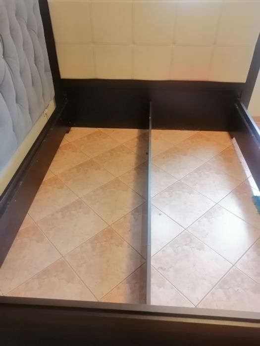 Łóżko sypialniane