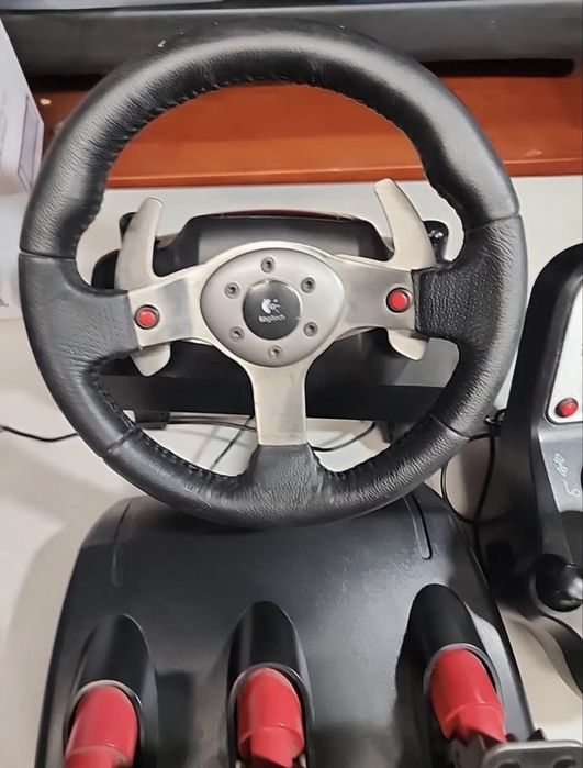 Volante Logitech G25 - Estado Impecável