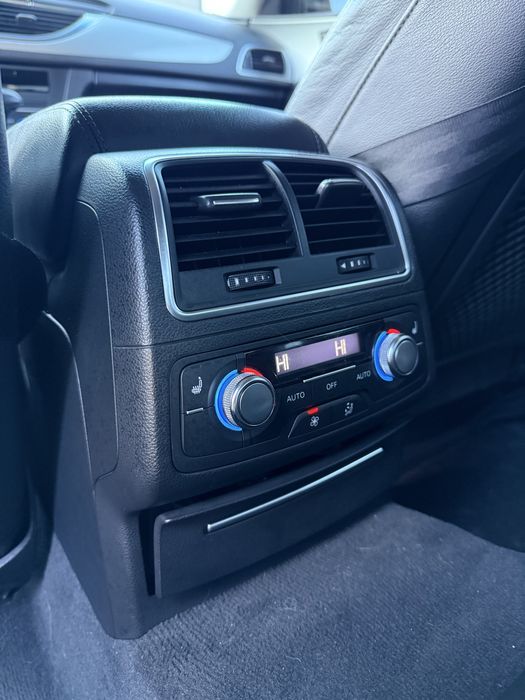 Audi A6 c7 S-line идеал ! официал,родная краска,без дтп!возможен обмен