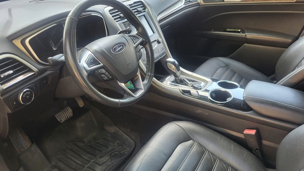 Продам власний Ford Fusion Hybrid SE