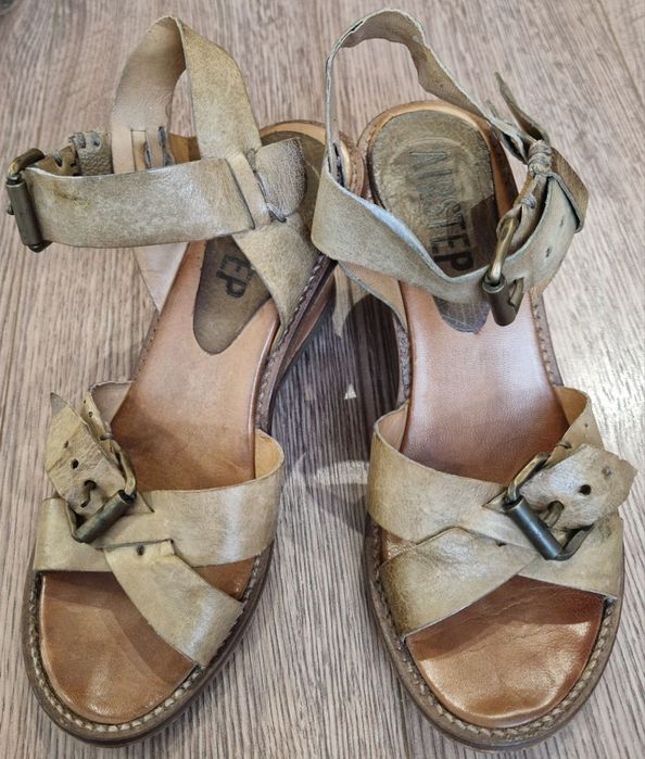 Босоніжки безкоштовно