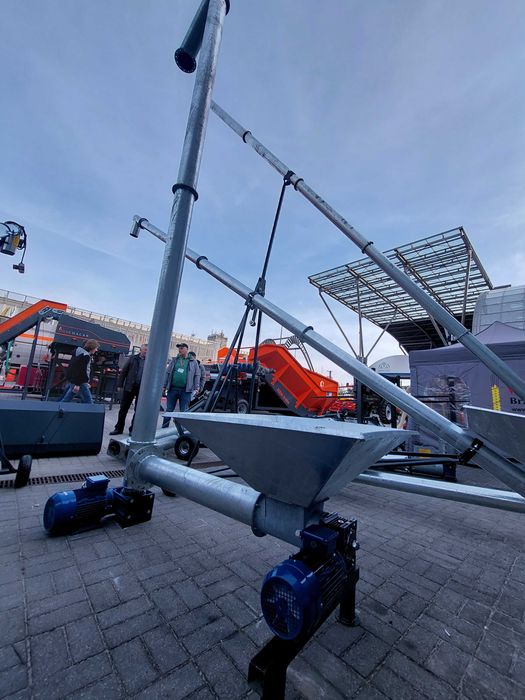 Pionowy podajnik do silosu do zboża/ elementy po 2 m