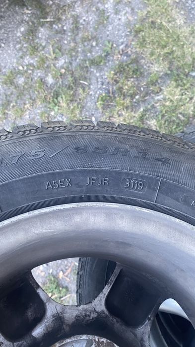 Felgi z oponami zimowe 175/65/14 Polo Fabia