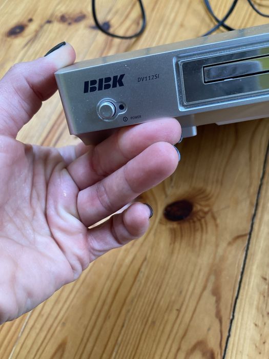Продам dvd плеер bbk dv112si