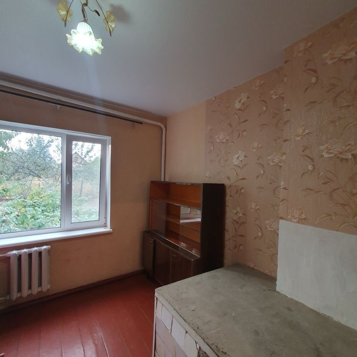 Продаж будинку . М.Тараща